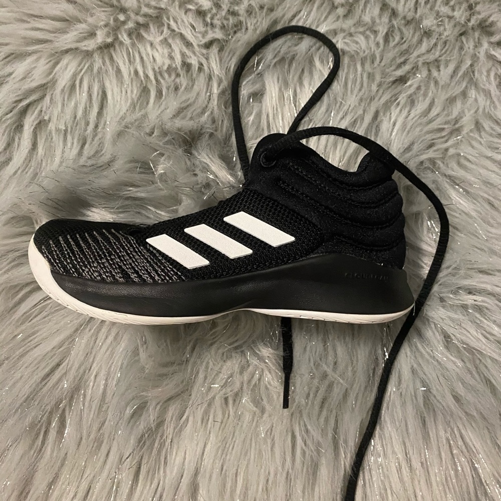 Boys shoes